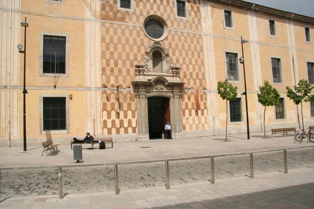 25.04.12@Casa de Cultura Girona-the ancient orphanage become the crossroad for culture, music and public event in Girona..and become OUR house too!
